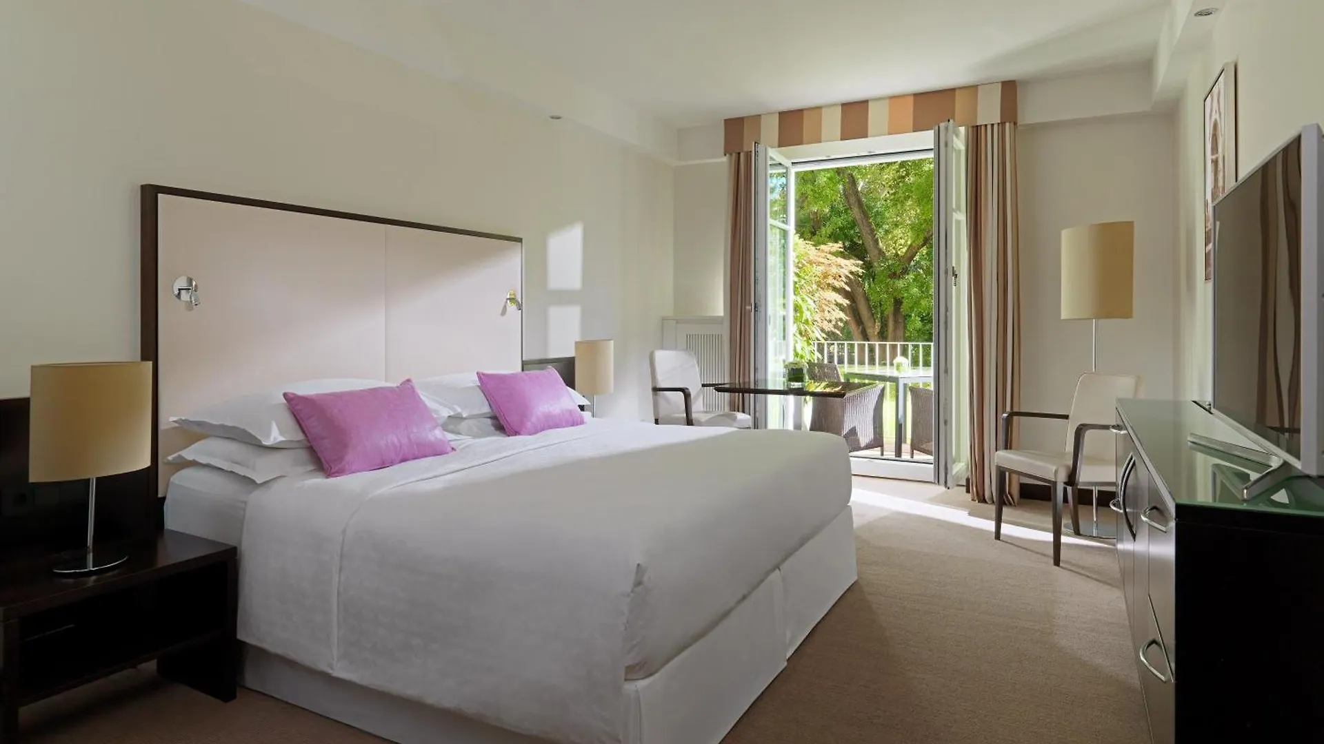 Sheraton Grand Salzburg 5*,