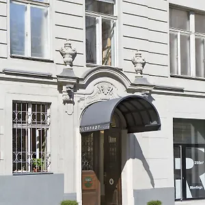 Small Luxury Altstadt 4* Viena